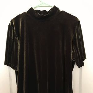 Ashley Stewart Mock Neck Velveteen ShortSleeve Top